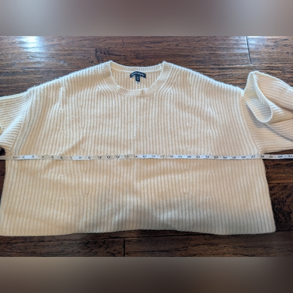 Banana Republic Oversized Crop Merino Wool and Cashmere Blend Sweater Size XL - Picture 7 of 10